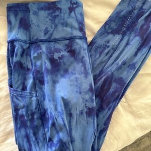 Lululemon Fast and Free Multi Blue Game Day Size 10